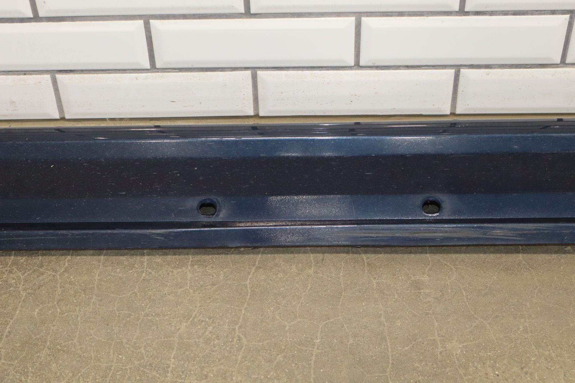 2010 Porsche Panamera 4 S Left Rocker Molding Dark Blue Metallic N4