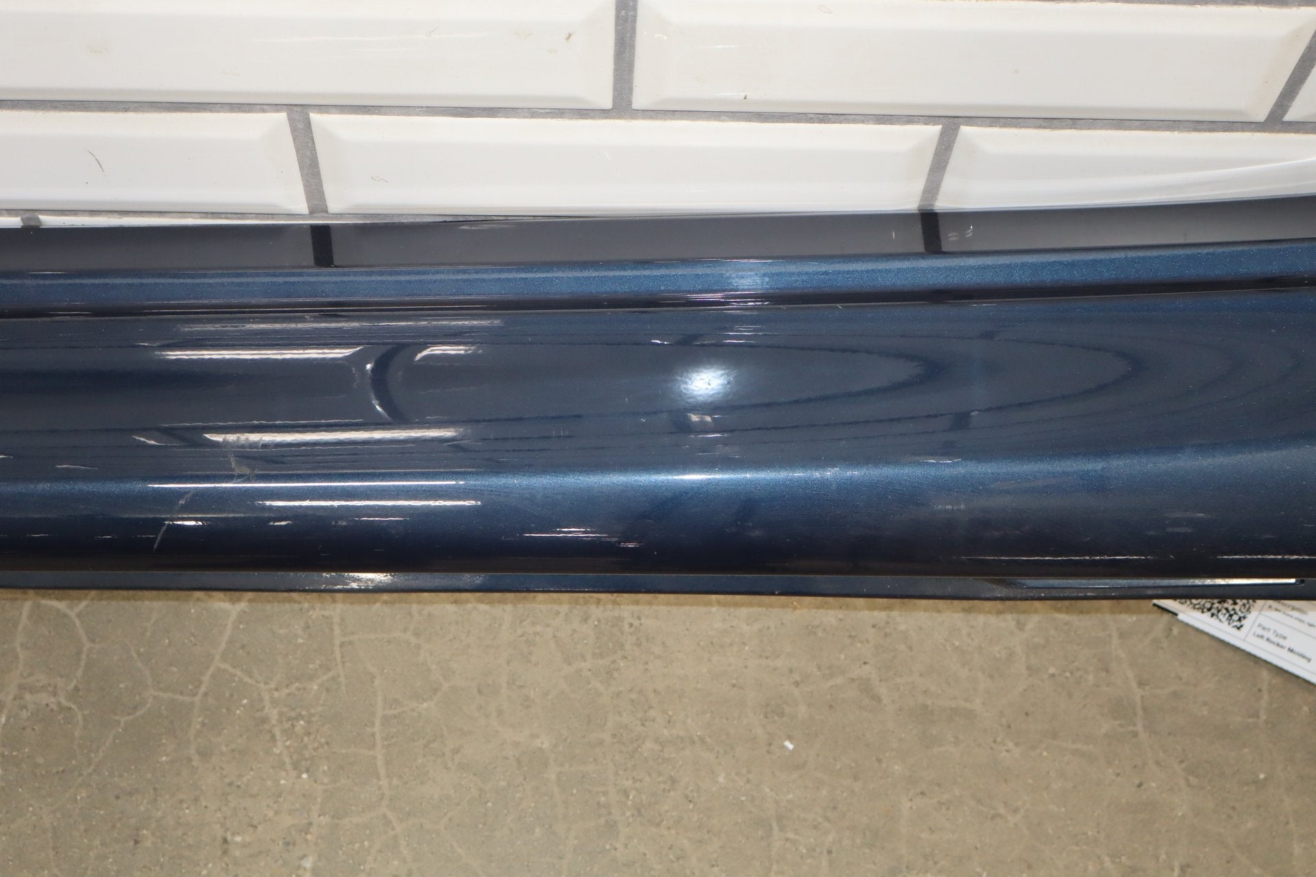2010 Porsche Panamera 4 S Left Rocker Molding Dark Blue Metallic N4