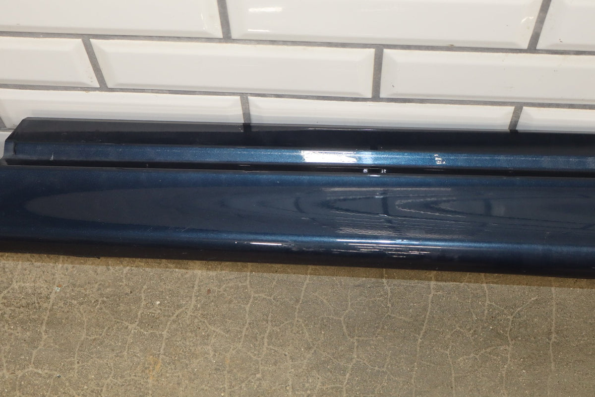 2010 Porsche Panamera 4 S Left Rocker Molding Dark Blue Metallic N4