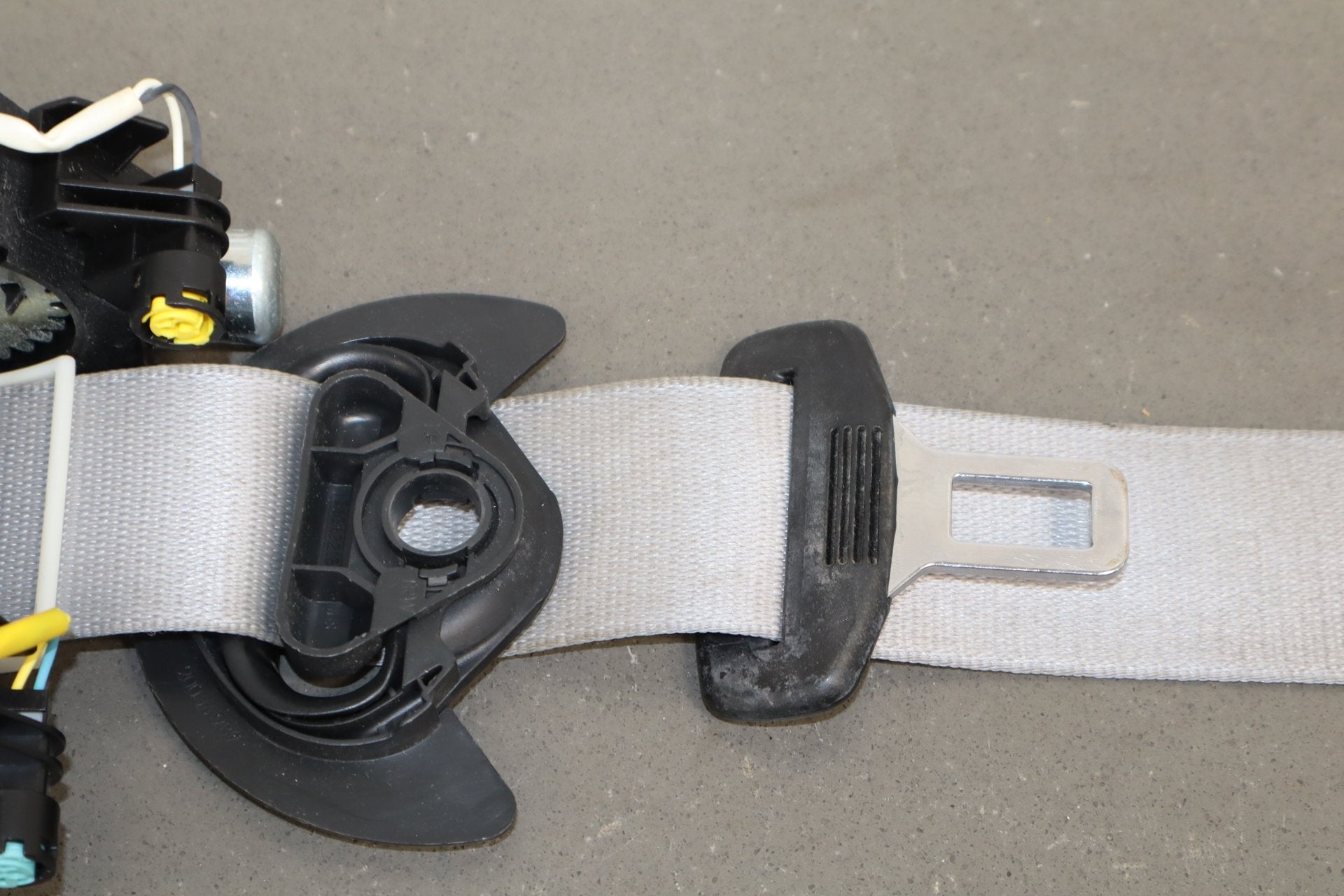 2010 Porsche Panamera 4 S Right Front Seat Belt Yachting Blue/ Cream BD