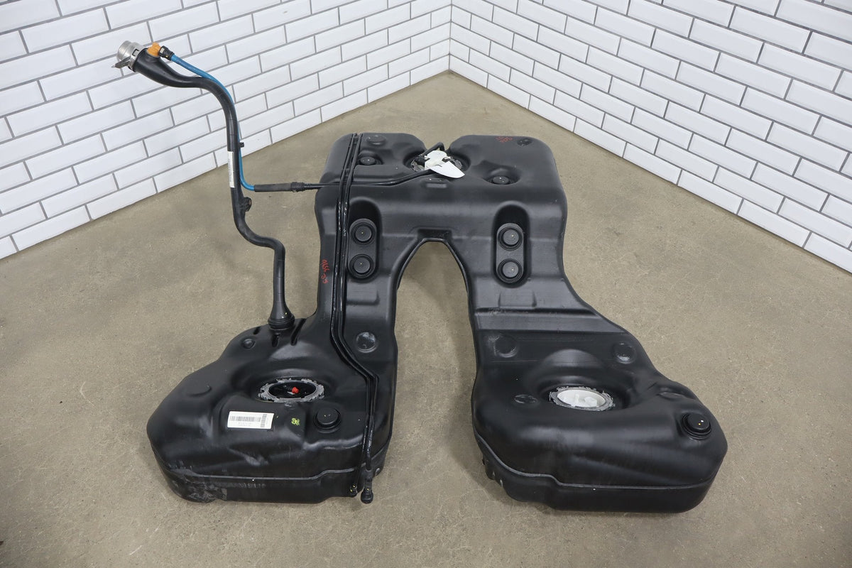 2010 Porsche Panamera 4S 970 V8 Fuel Tank Assembly with Fuel Pump OEM