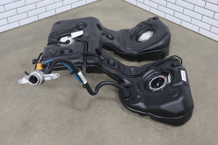 2010 Porsche Panamera 4S 970 V8 Fuel Tank Assembly with Fuel Pump OEM