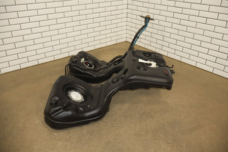 2010 Porsche Panamera 4S 970 V8 Fuel Tank Assembly with Fuel Pump OEM