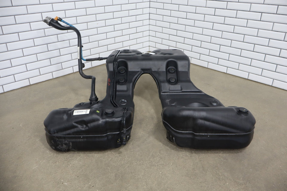 2010 Porsche Panamera 4S 970 V8 Fuel Tank Assembly with Fuel Pump OEM