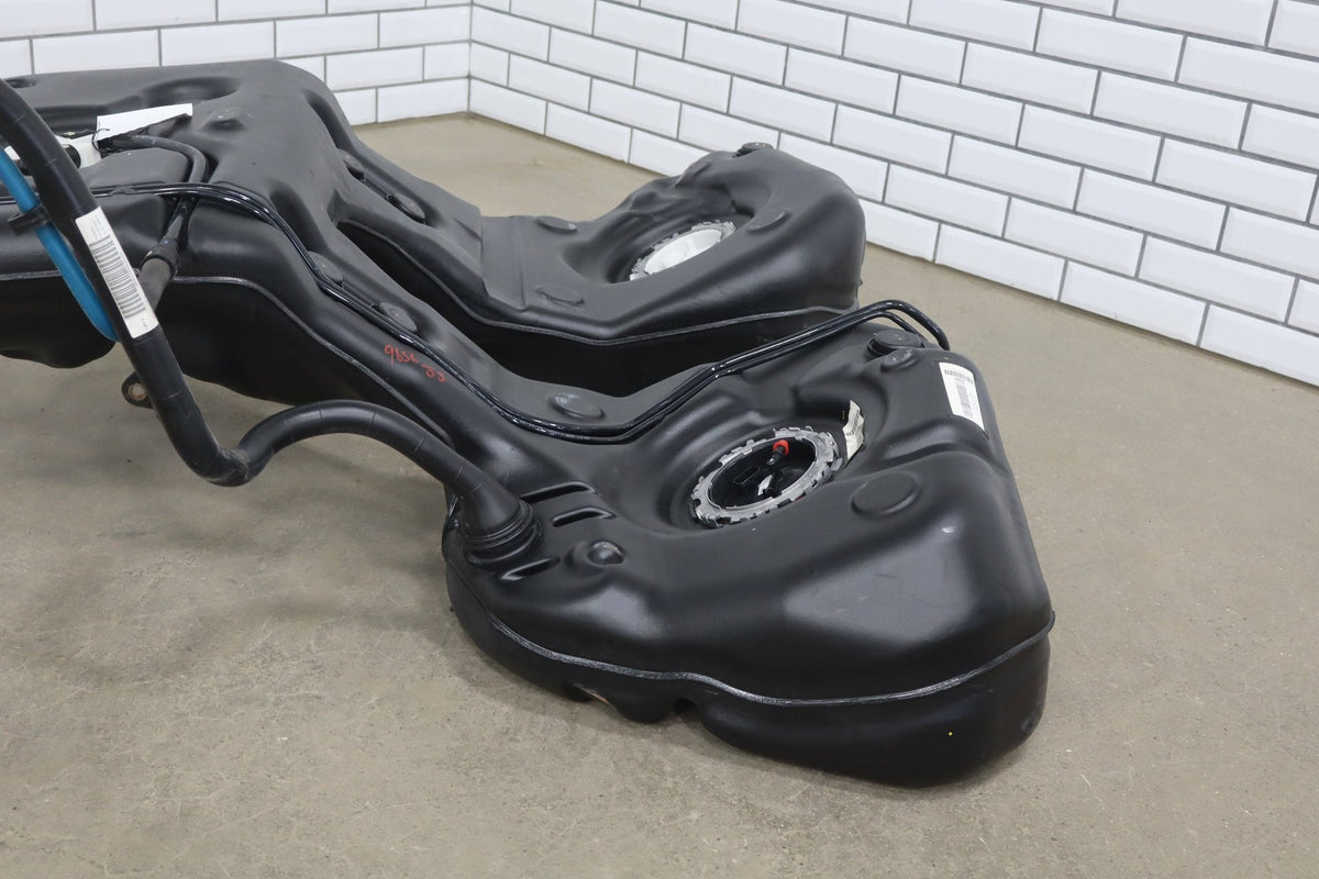 2010 Porsche Panamera 4S 970 V8 Fuel Tank Assembly with Fuel Pump OEM