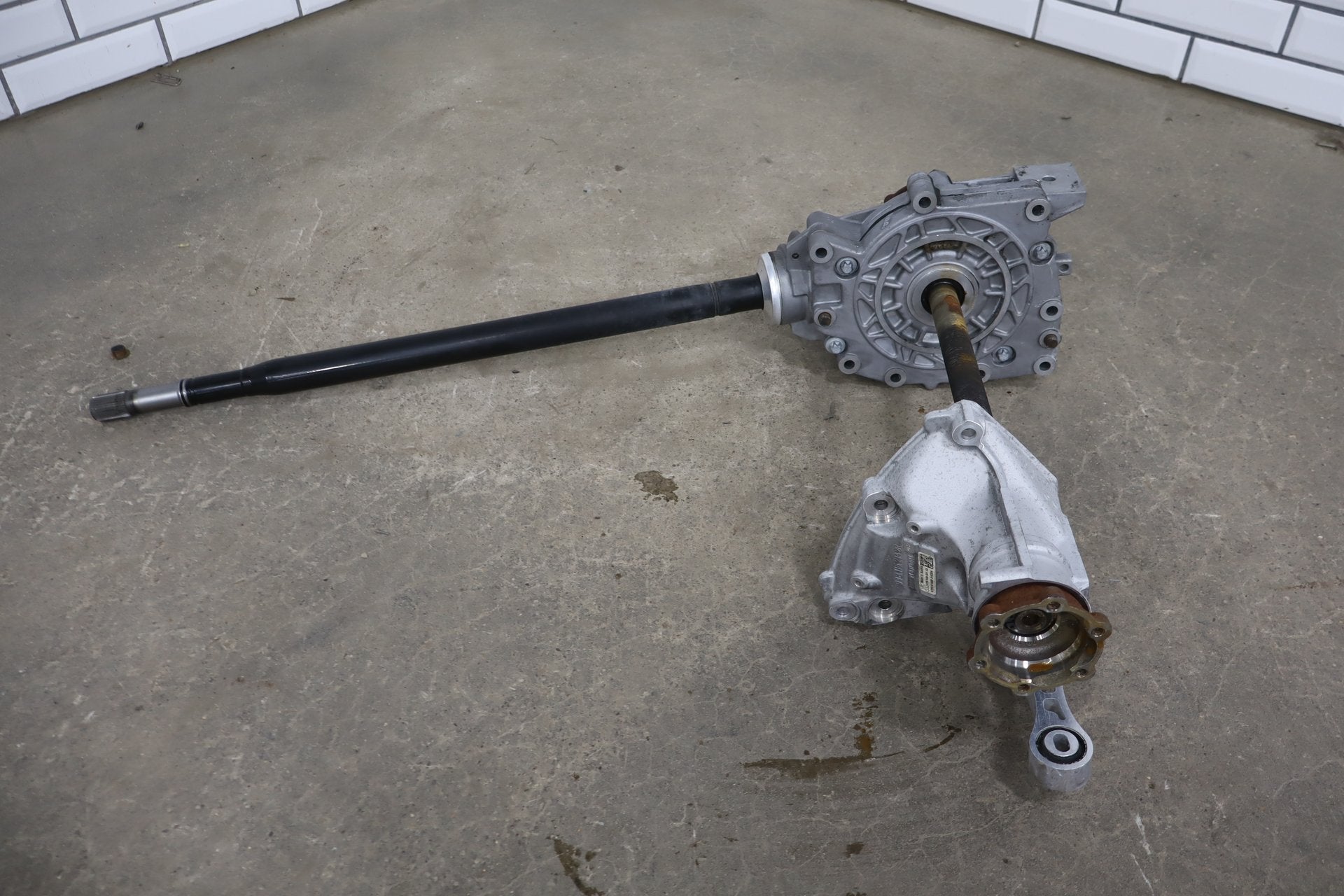 2010 Porsche Panamera 4S AWD Front Carrier Differential Assembly