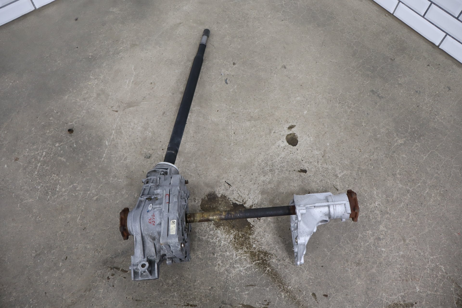 2010 Porsche Panamera 4S AWD Front Carrier Differential Assembly