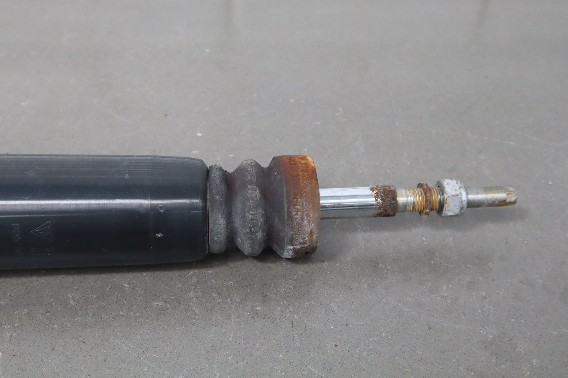 2010 Porsche Panamera 4s Left Rear Strut Shock Absorber OEM OEM