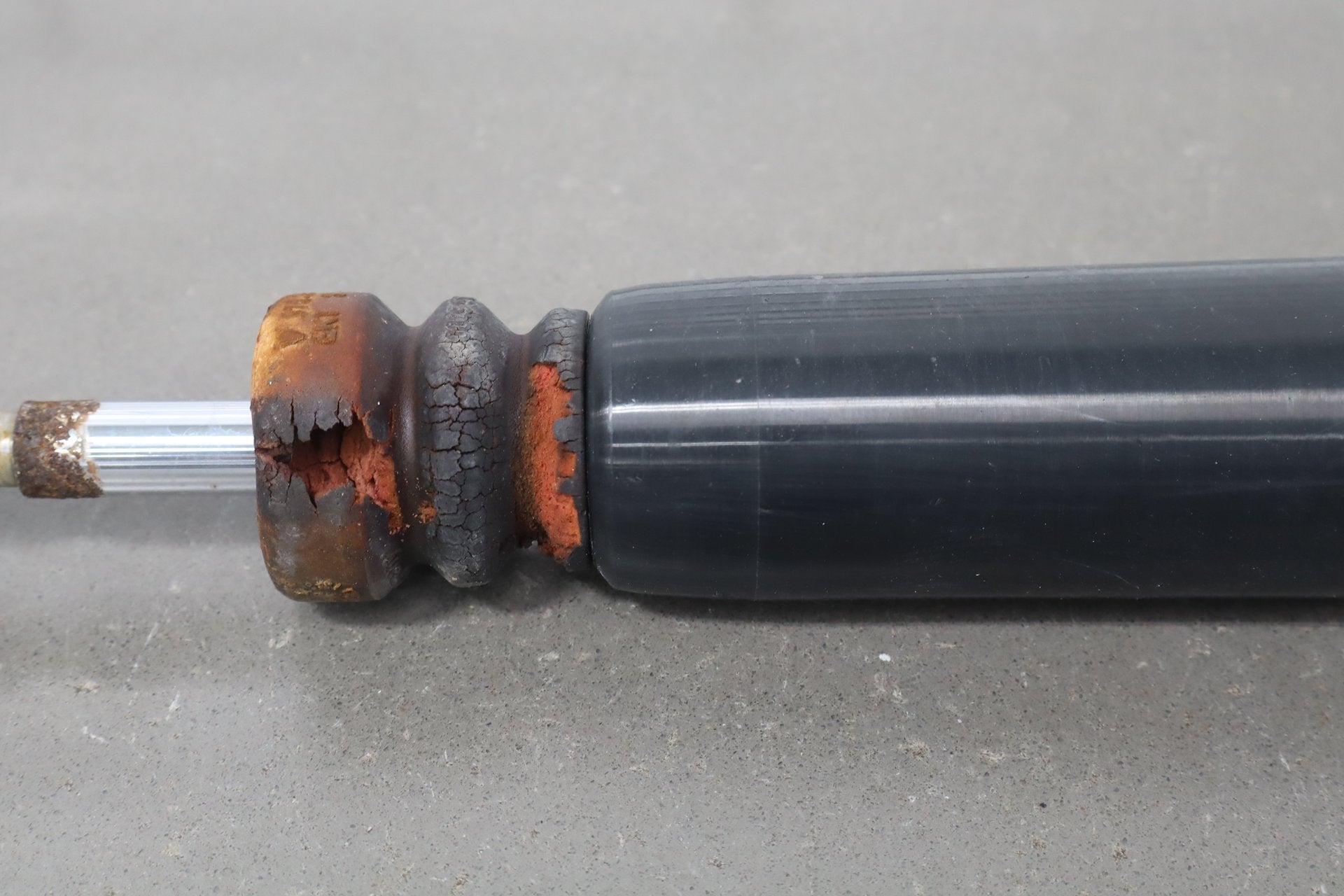 2010 Porsche Panamera 4s Left Rear Strut Shock Absorber OEM OEM
