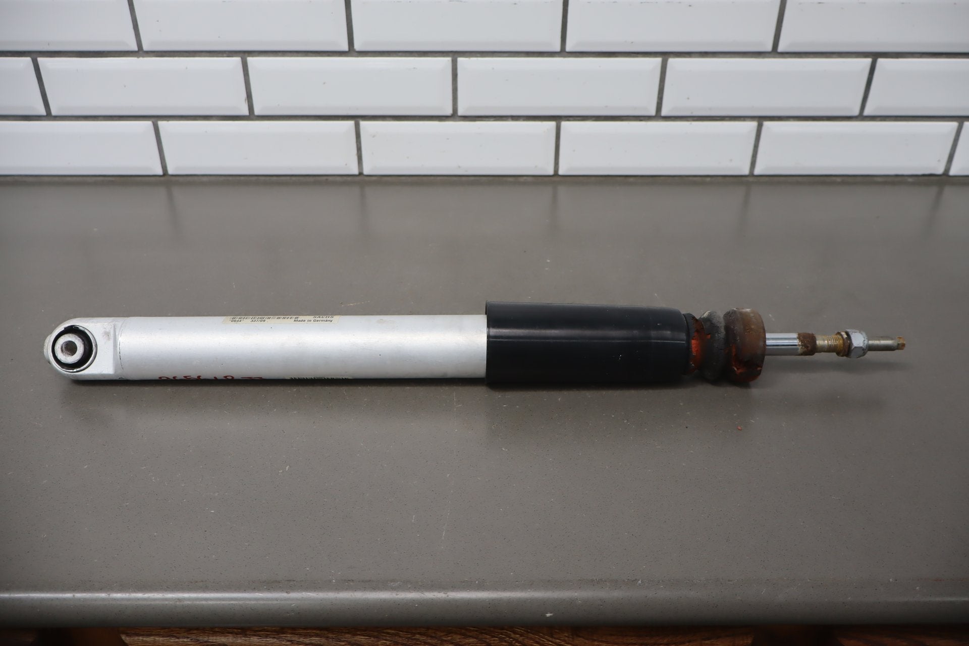 2010 Porsche Panamera 4s Left Rear Strut Shock Absorber OEM OEM