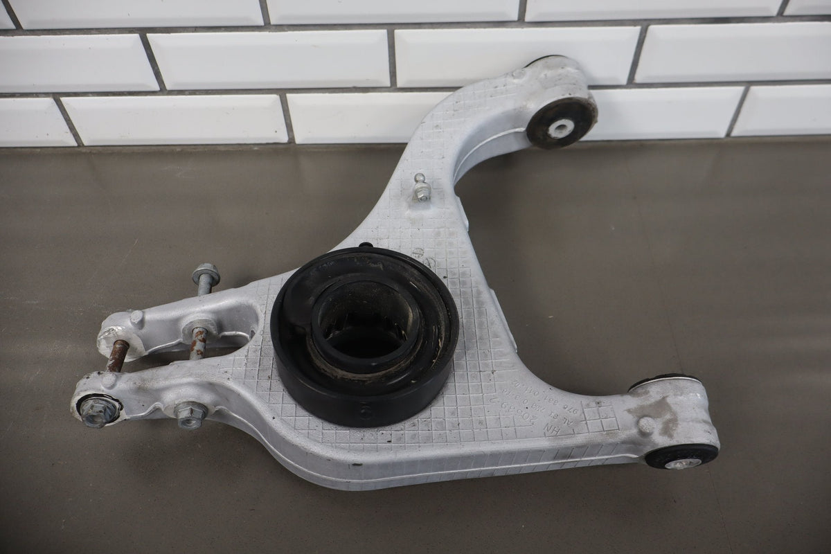 2010 Porsche Panamera 4s Left Rear Suspension Control Arm Spindle Axle OEM