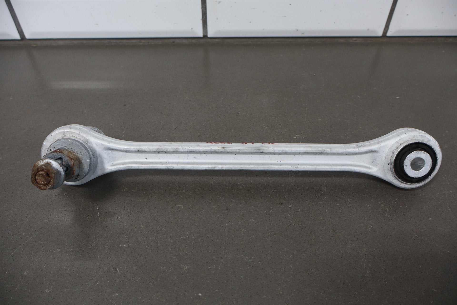 2010 Porsche Panamera 4s Left Rear Suspension Control Arm Spindle Axle OEM