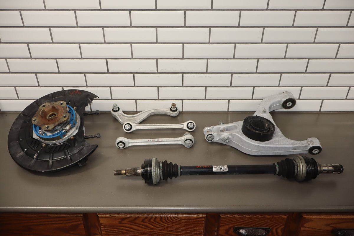 2010 Porsche Panamera 4s Left Rear Suspension Control Arm Spindle Axle OEM
