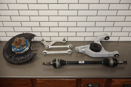 2010 Porsche Panamera 4s Left Rear Suspension Control Arm Spindle Axle OEM