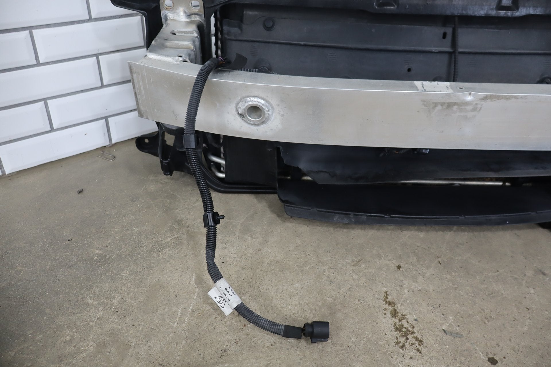 2010 Porsche Panamera 4S Loaded Radiator Core Support Assembly OEM