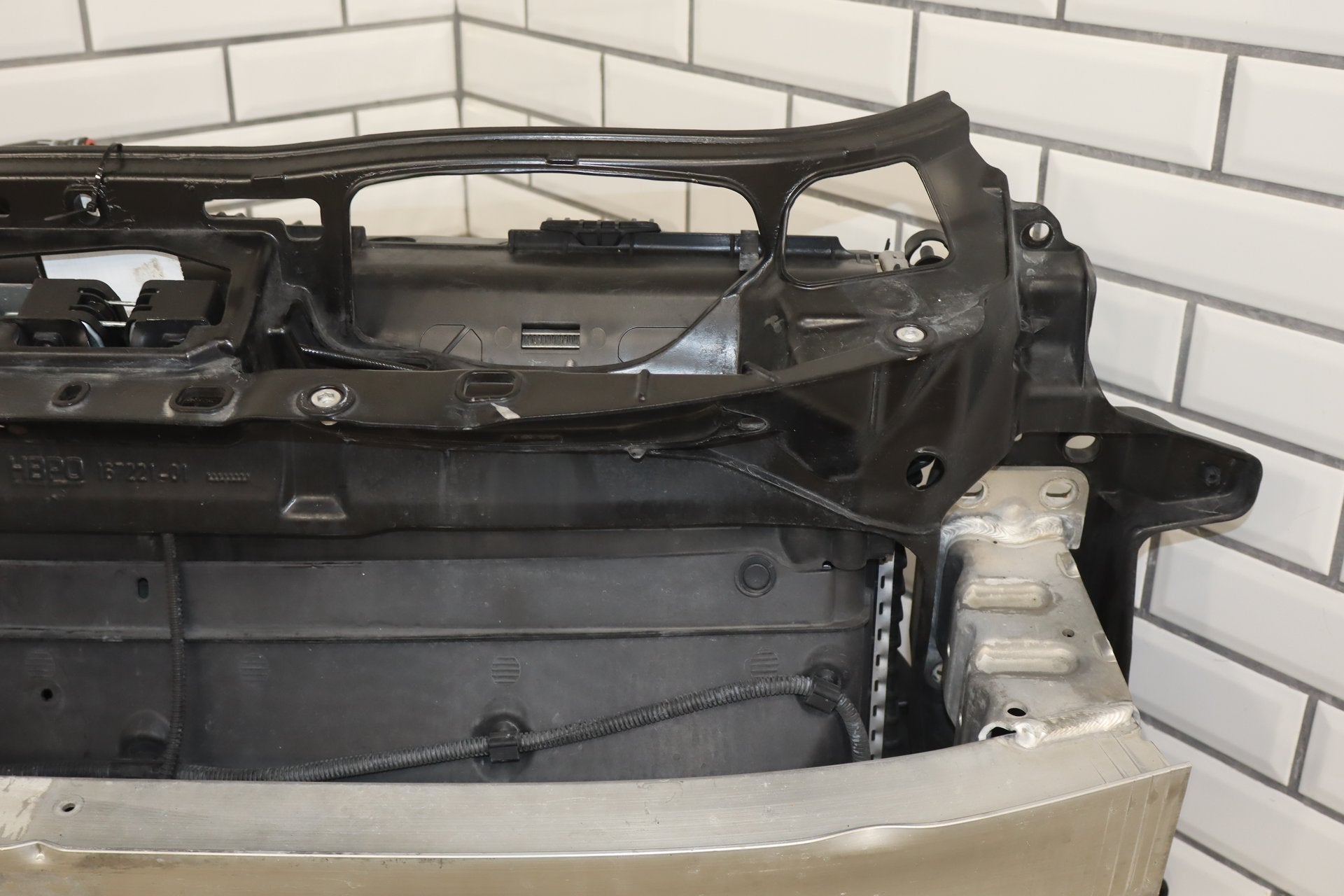 2010 Porsche Panamera 4S Loaded Radiator Core Support Assembly OEM