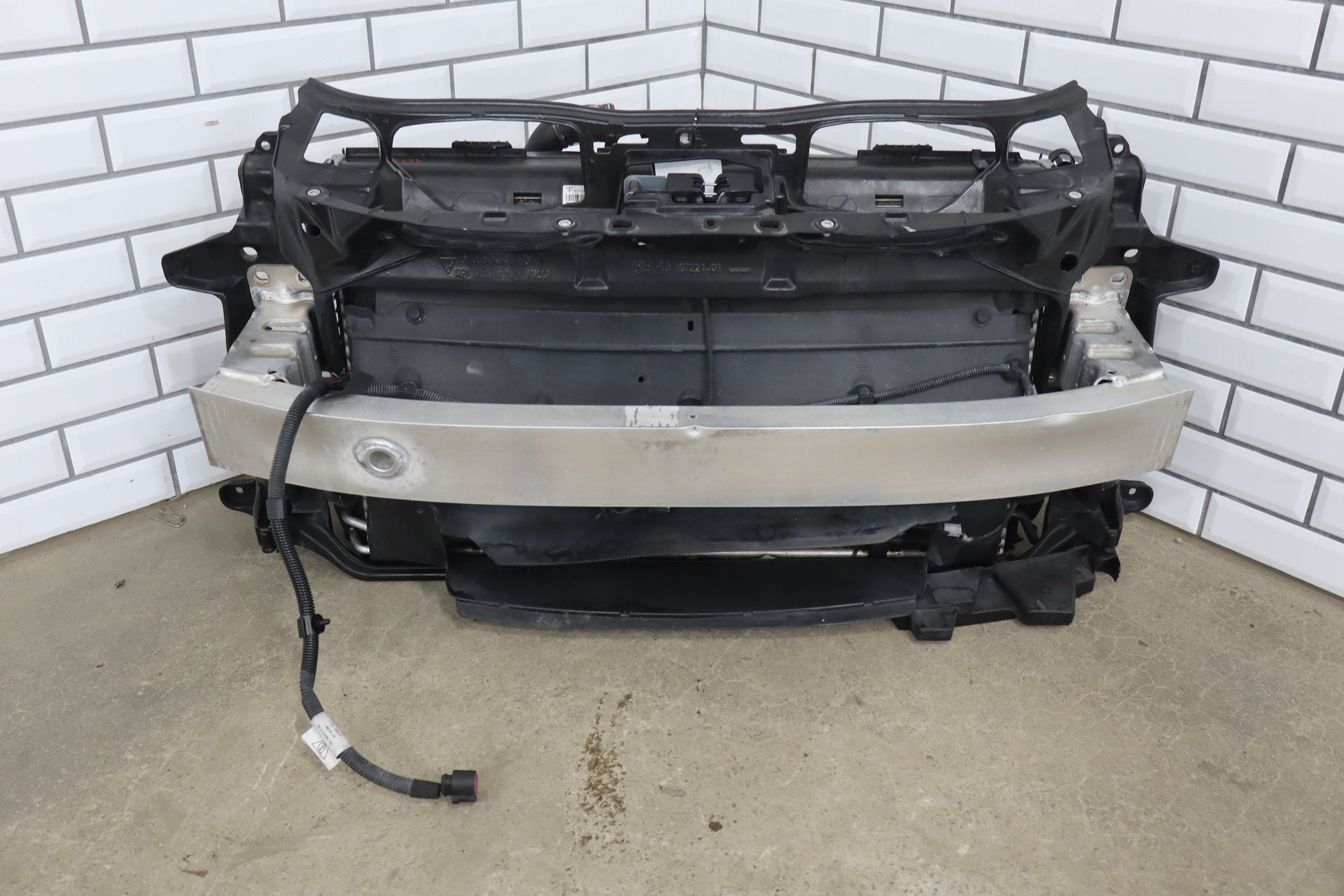 2010 Porsche Panamera 4S Loaded Radiator Core Support Assembly OEM