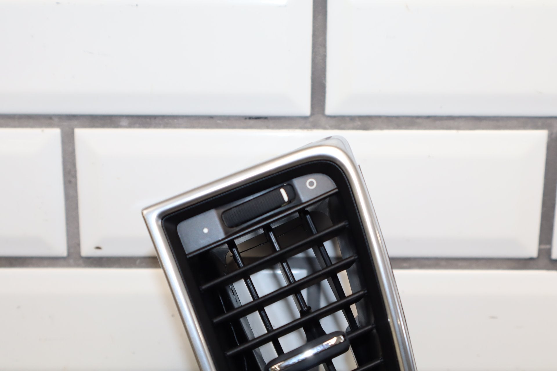 2010 Porsche Panamera 4s OEM Dashboard Vent Sent (4)