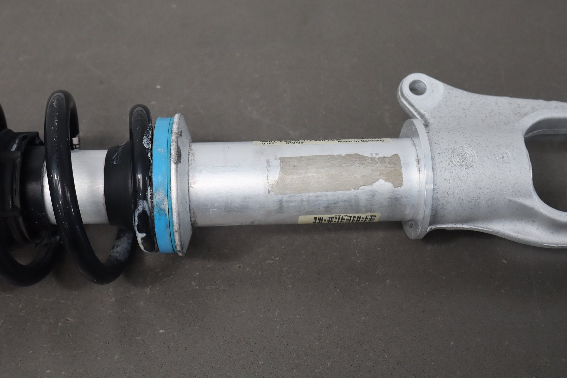 2010 Porsche Panamera 4s Right Front Strut OEM
