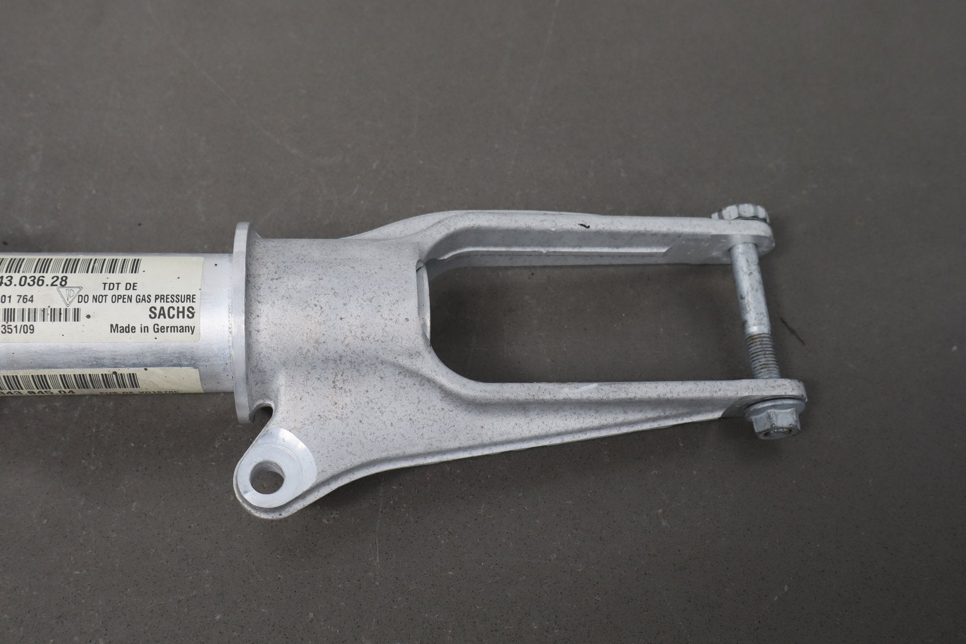 2010 Porsche Panamera 4s Right Front Strut OEM