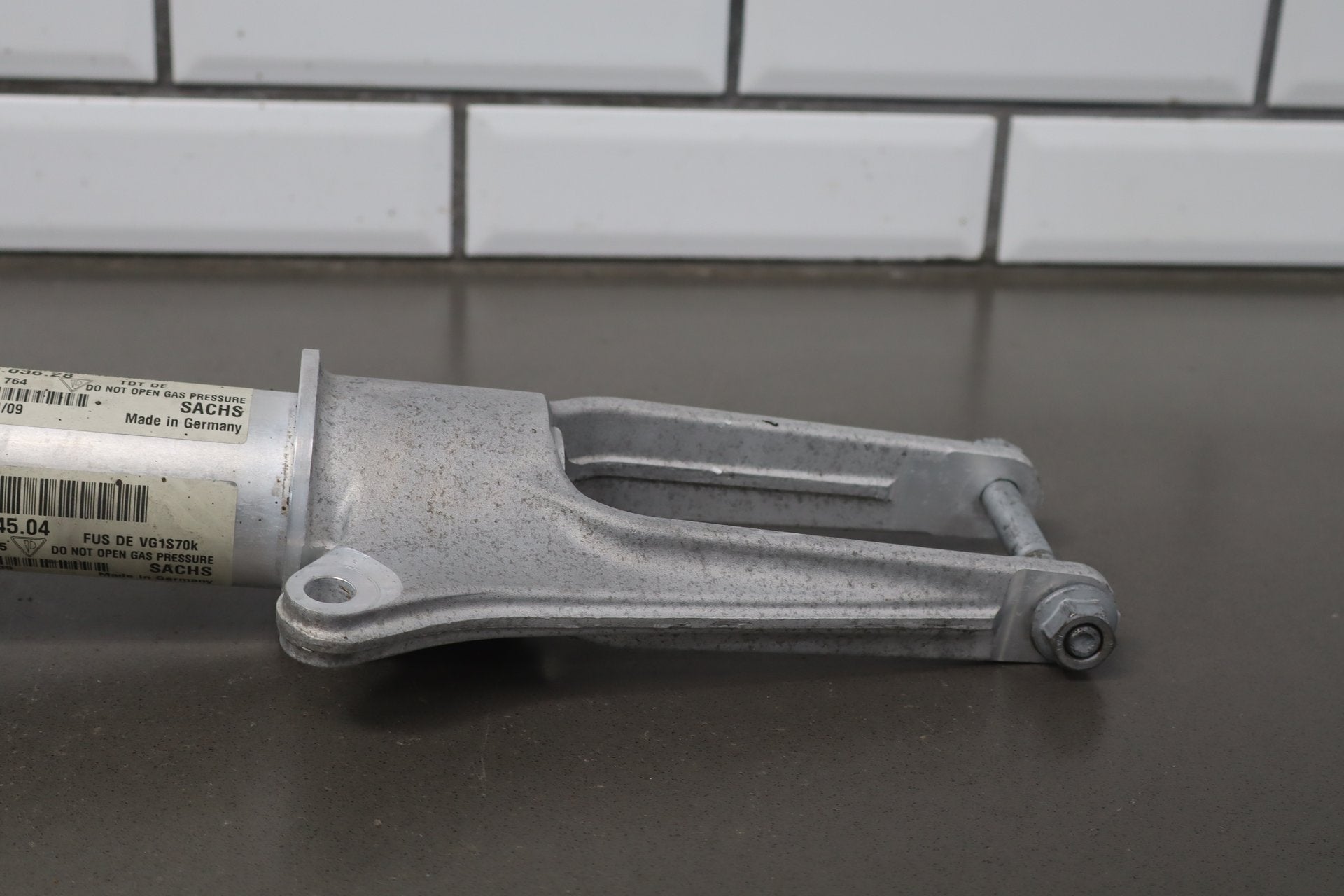 2010 Porsche Panamera 4s Right Front Strut OEM