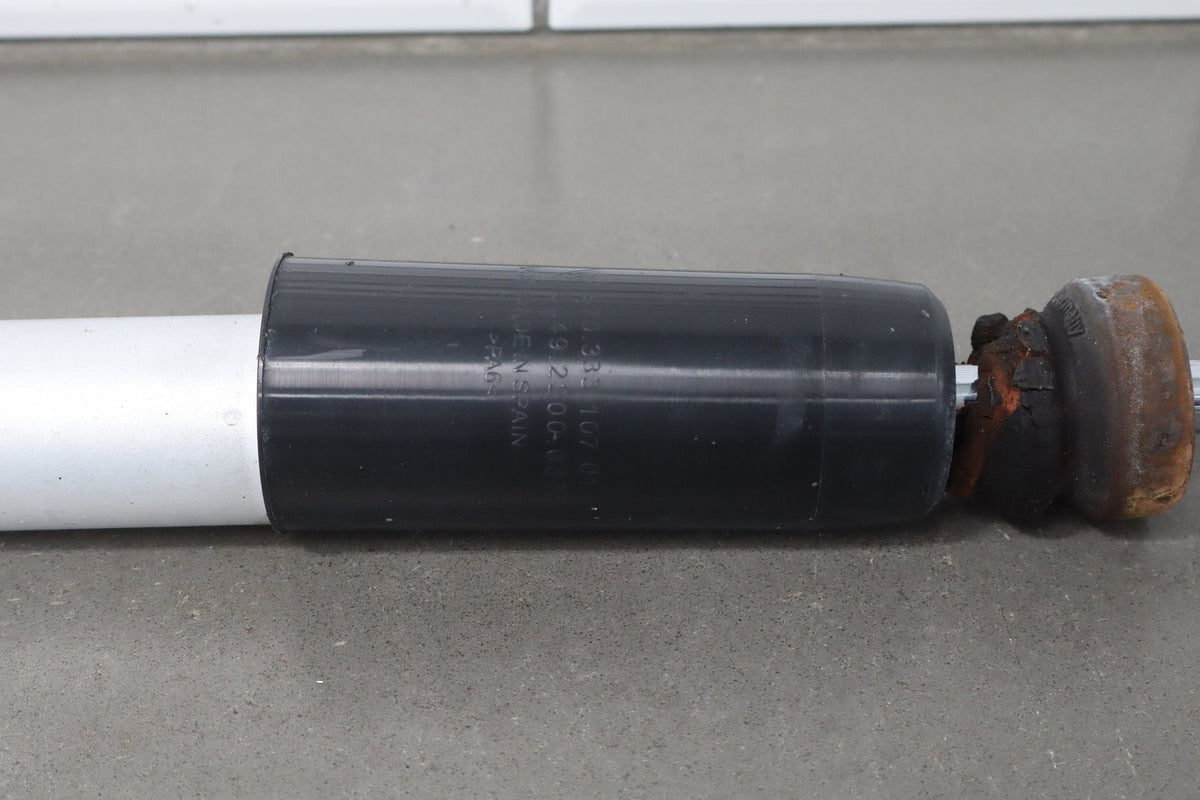 2010 Porsche Panamera 4s Right Rear Strut Shock Absorber OEM OEM