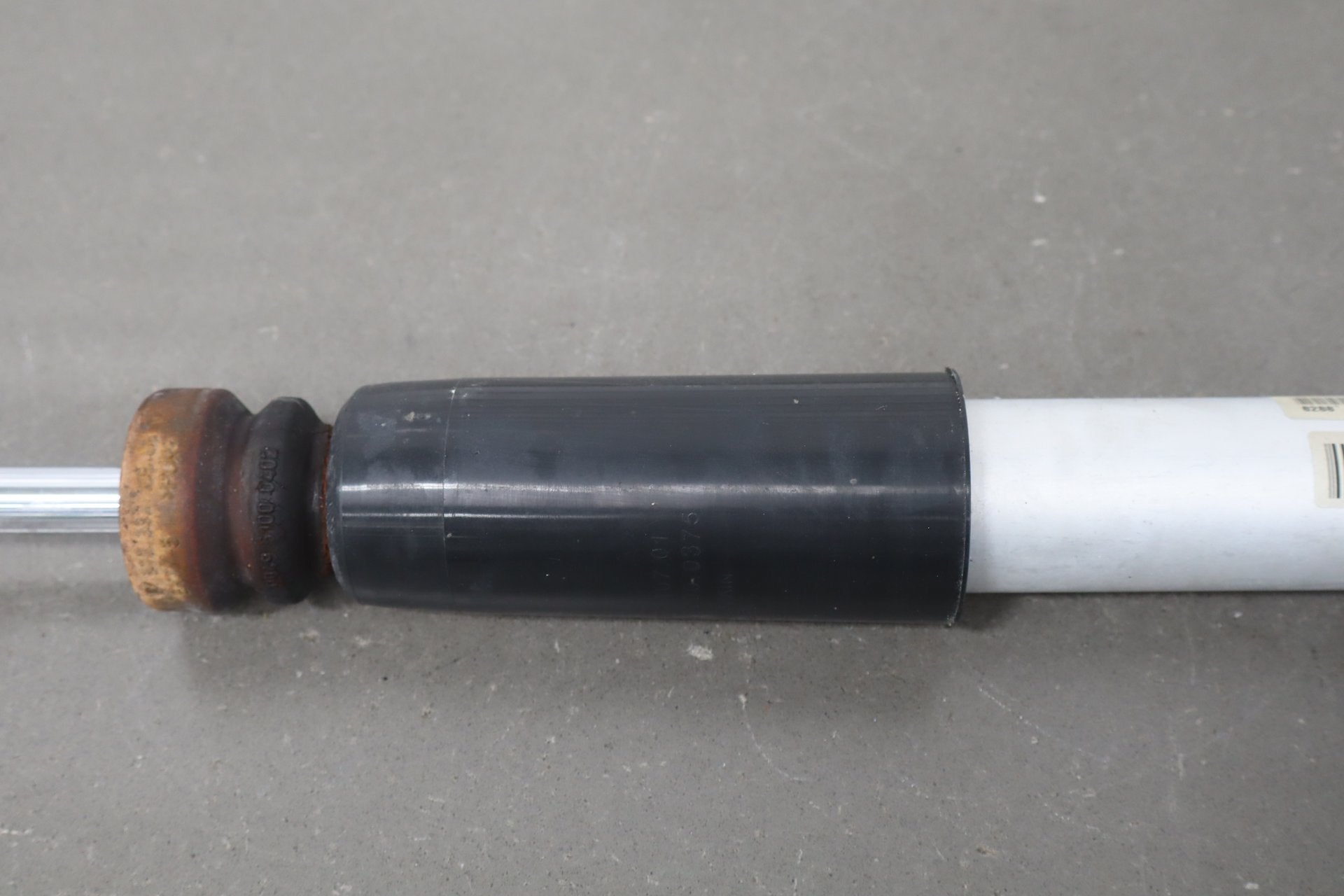 2010 Porsche Panamera 4s Right Rear Strut Shock Absorber OEM OEM