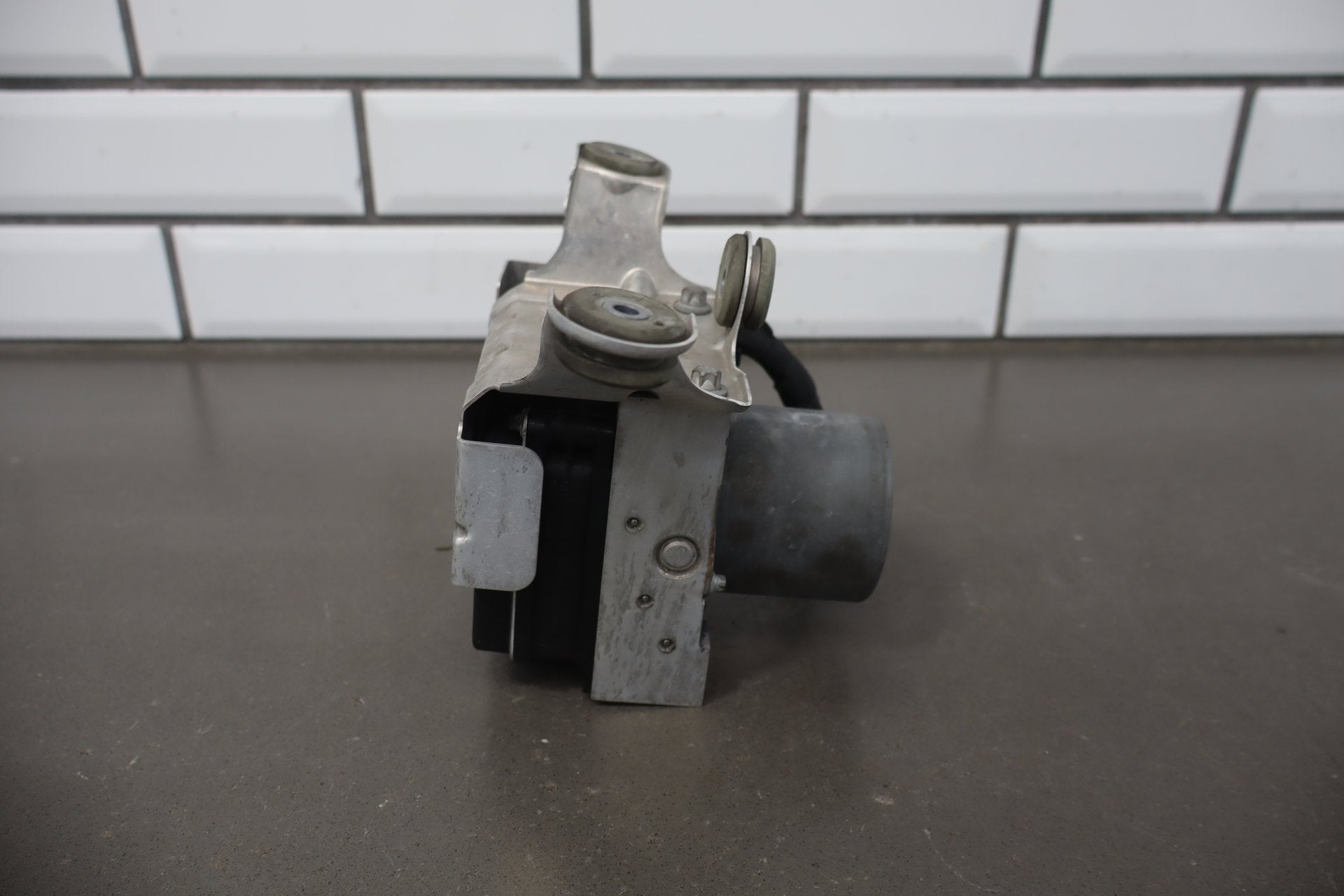 2010 Porsche Panamera ABS Brake Unit OEM