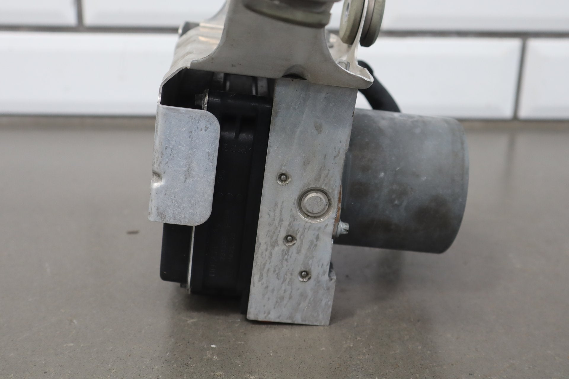 2010 Porsche Panamera ABS Brake Unit OEM