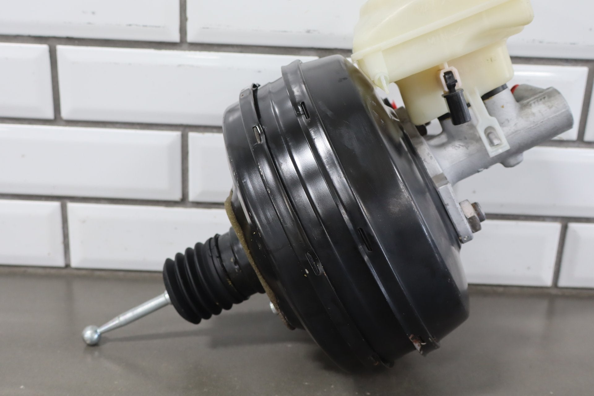2010 Porsche Panamera Brake Booster OEM
