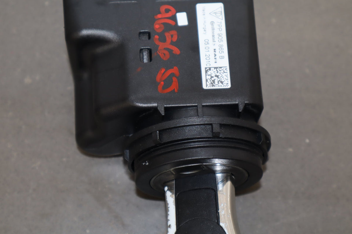 2010 Porsche Panamera Ignition Switch with Key OEM Tested