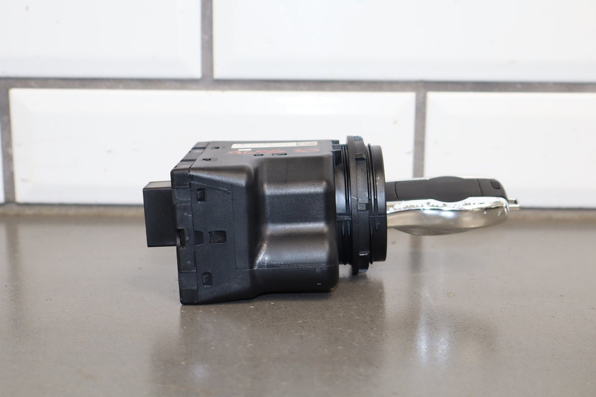 2010 Porsche Panamera Ignition Switch with Key OEM Tested