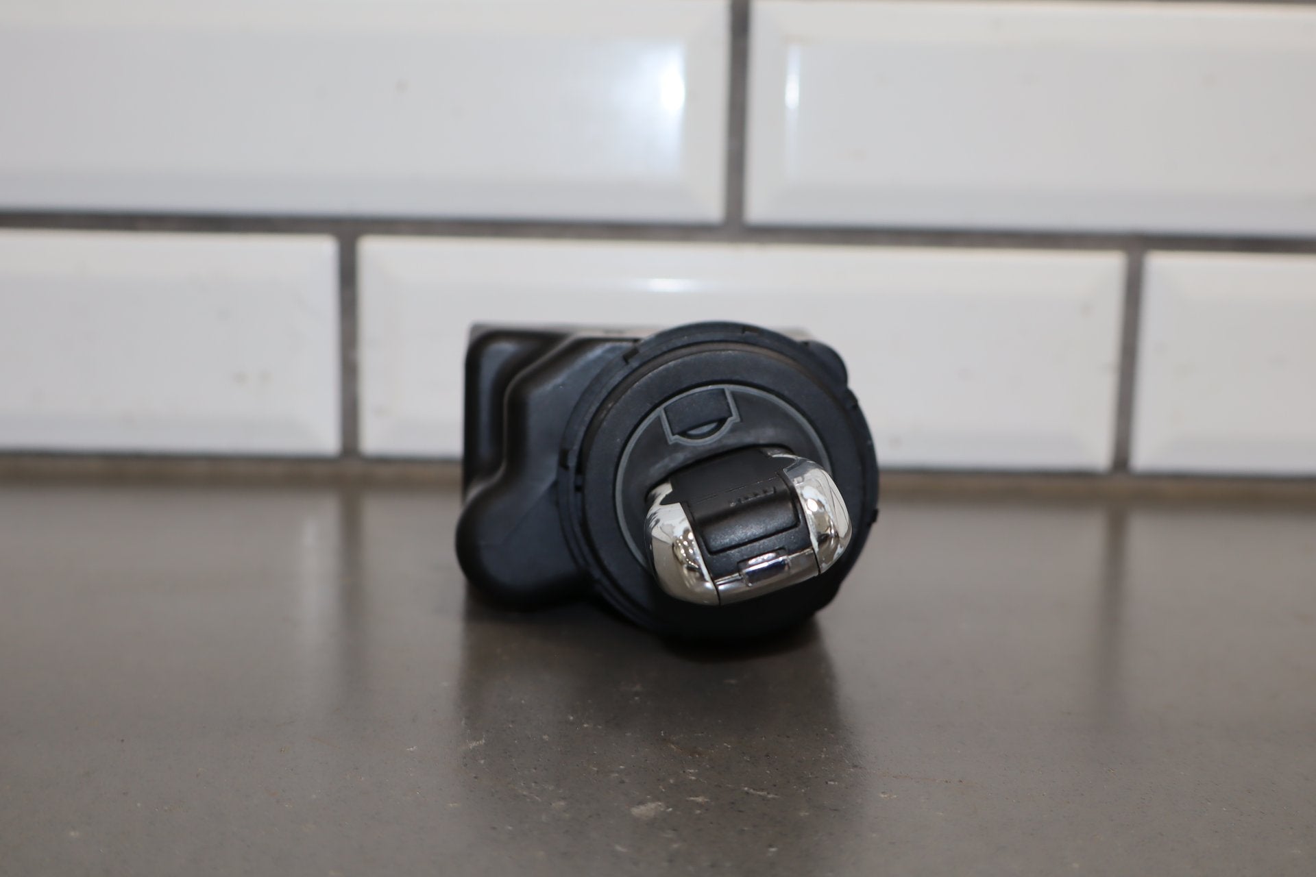 2010 Porsche Panamera Ignition Switch with Key OEM Tested
