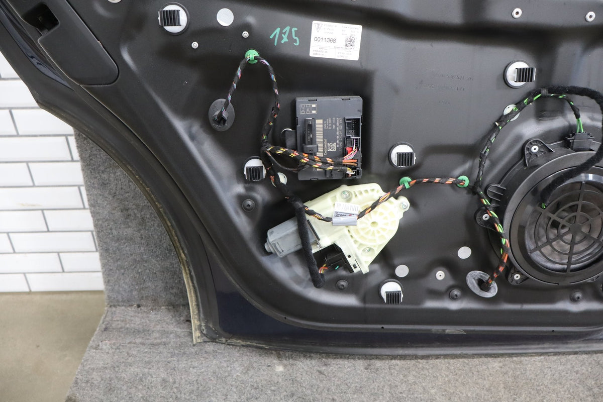 2010 Porsche Panamera Left Rear Door Dark Blue Metallic ( N4 )