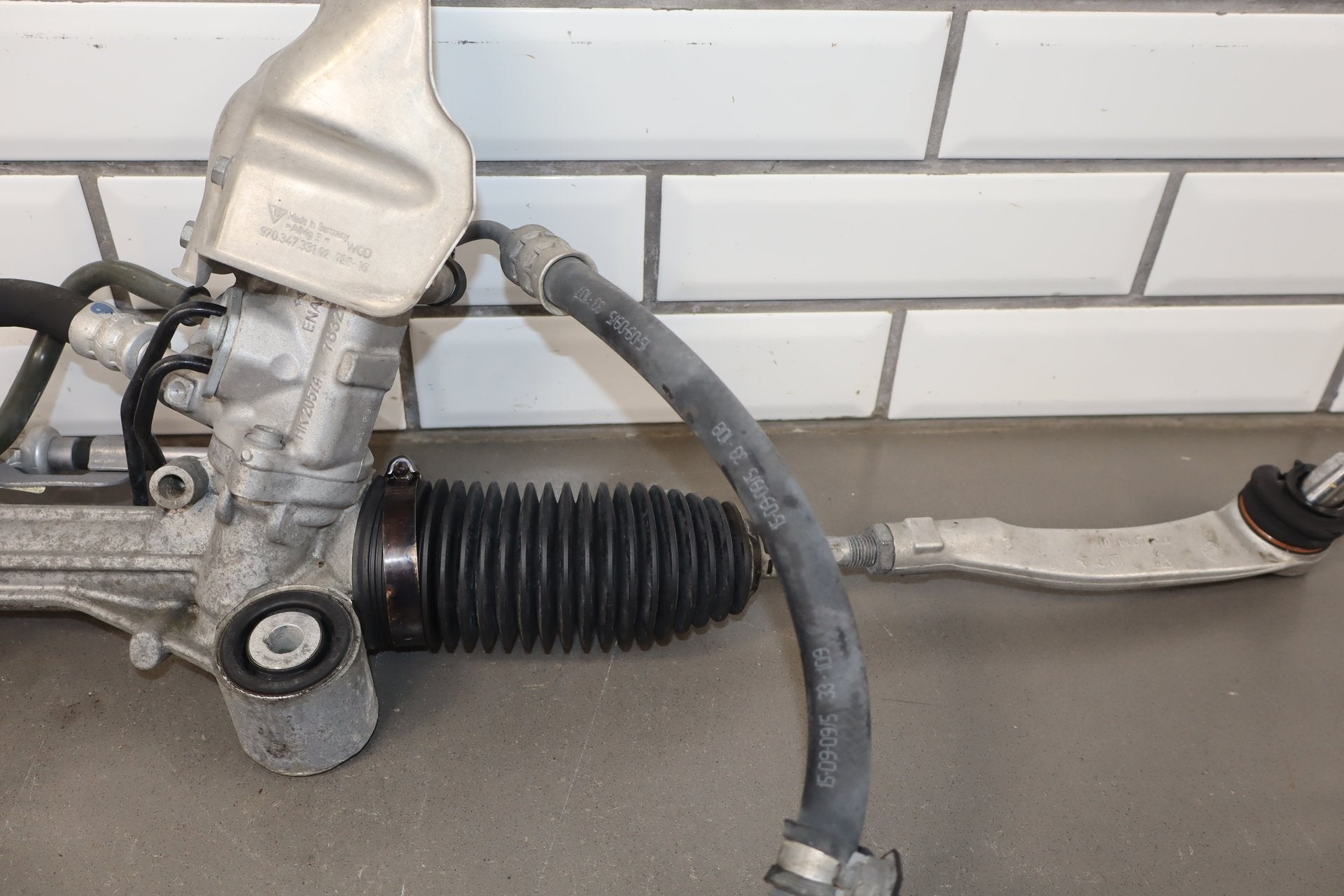 2010 Porsche Panamera Power Steering Rack And Pinion Assembly OEM