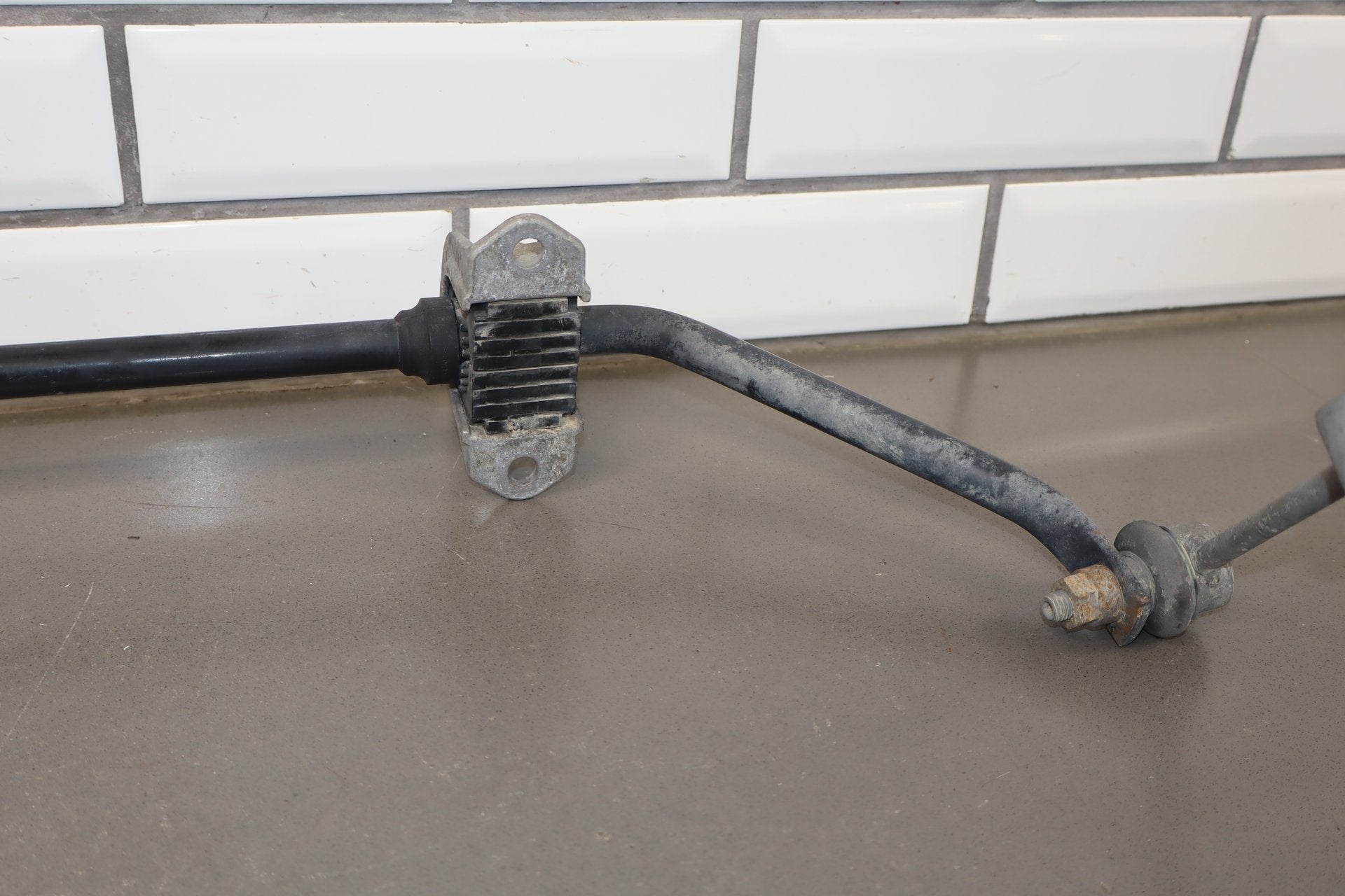 2010 Porsche Panamera Rear Sway Stabilizer Bar OEM