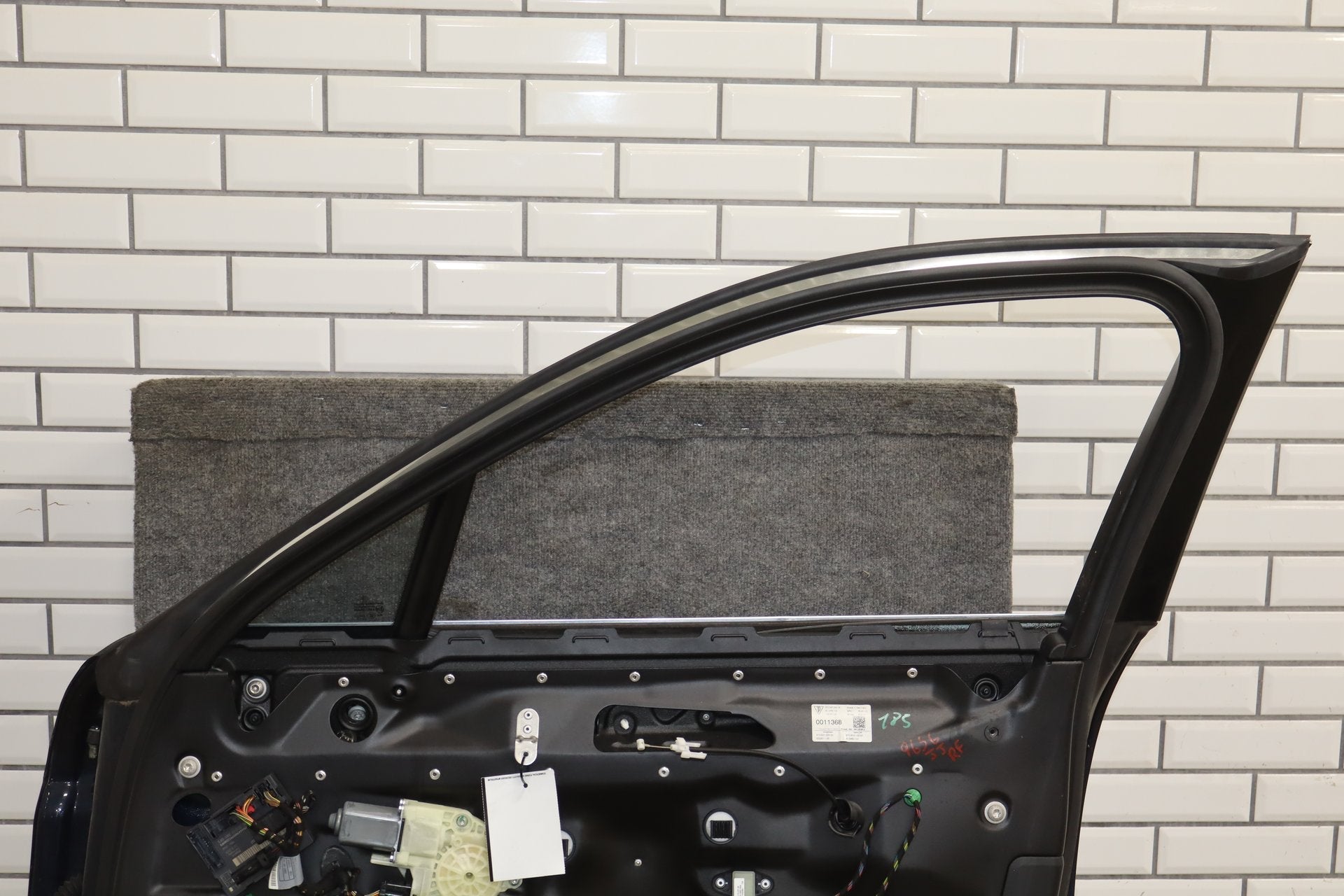 2010 Porsche Panamera Right Front Door Dark Blue Metallic N4