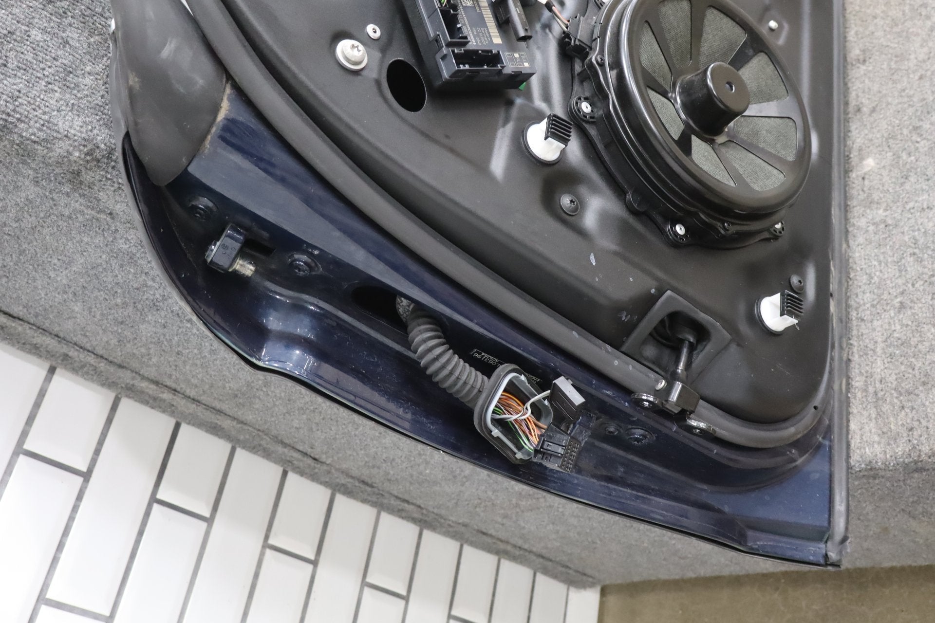 2010 Porsche Panamera Right Front Door Dark Blue Metallic N4