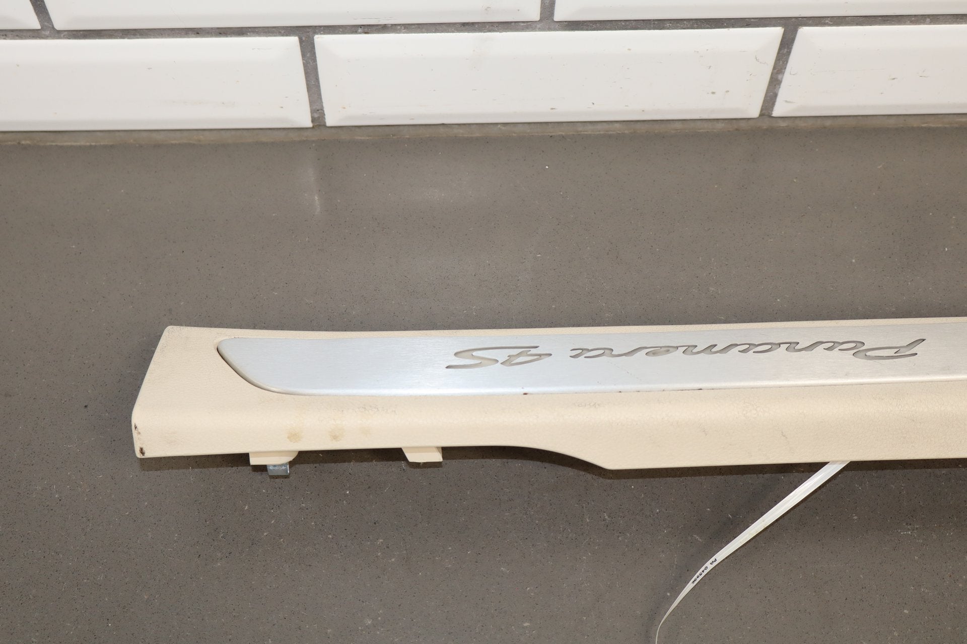 2010 Porsche Panamera Sedan Set x4- Sill Plates Yachting Blue/ Cream (BD)