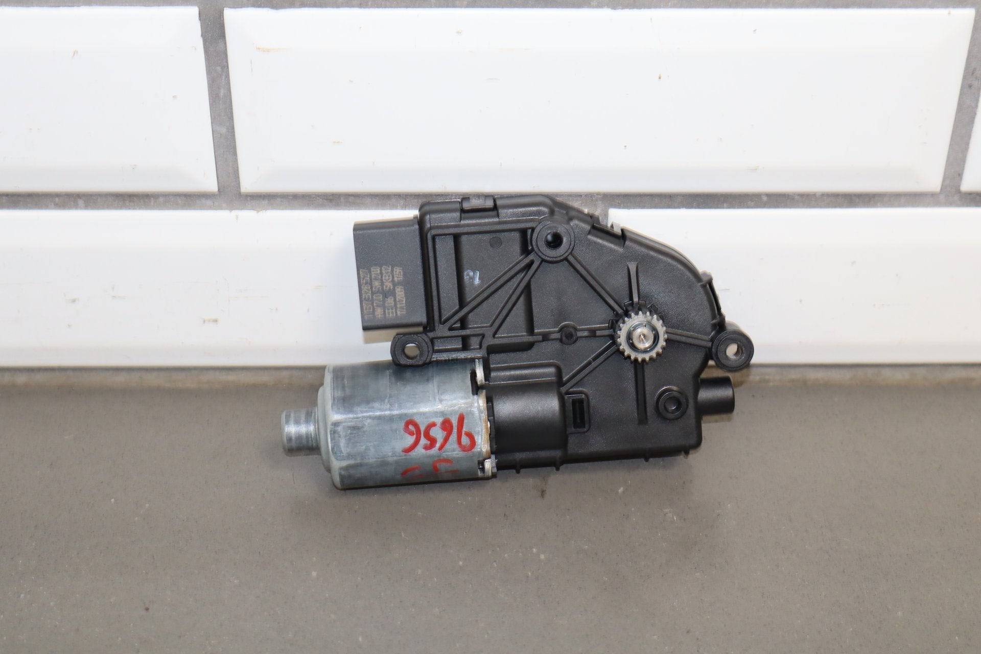 2010 Porsche Panamera Sun Roof Motor OEM