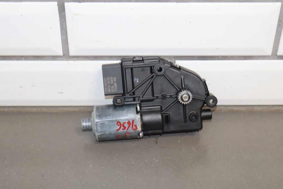 2010 Porsche Panamera Sun Roof Motor OEM