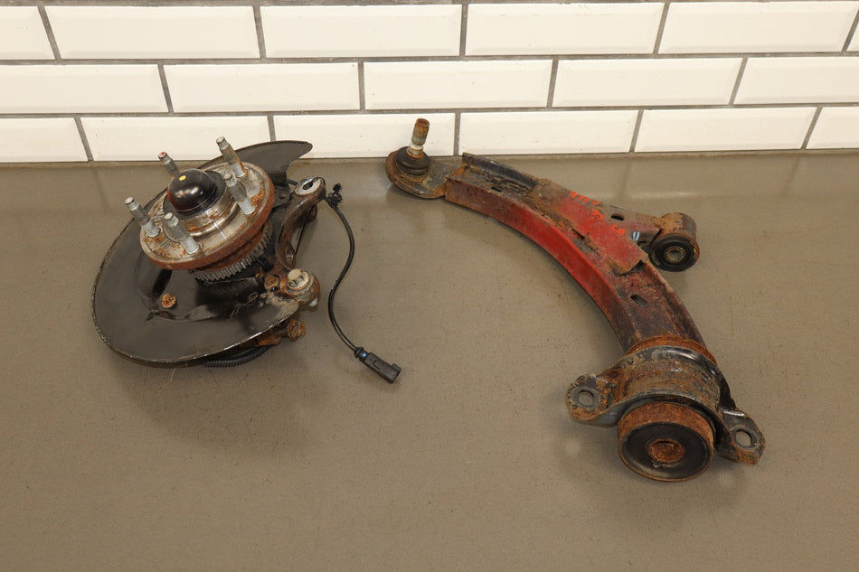 2011-14 Ford Mustang GT Left Front Loaded Spindle Hub Arm
