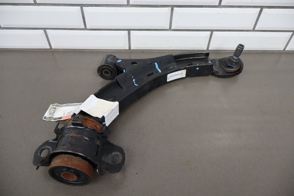 2011-14 Ford Mustang GT Right Front Loaded Spindle Hub Arm