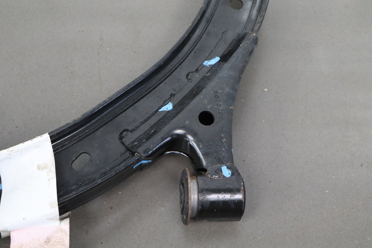 2011-14 Ford Mustang GT Right Front Loaded Spindle Hub Arm