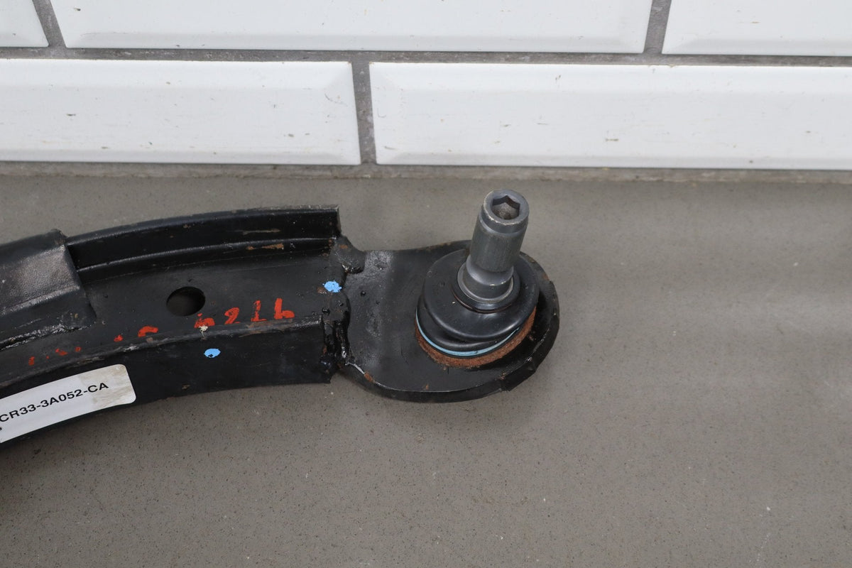 2011-14 Ford Mustang GT Right Front Loaded Spindle Hub Arm