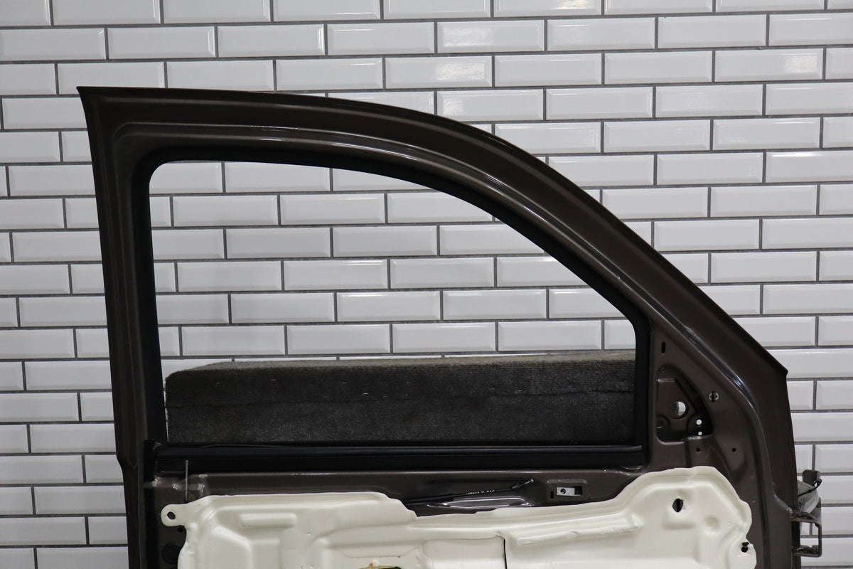 2011-2014 Chevrolet Tahoe/Suburban/Silverado Left Front Door Mocha Steel GHA