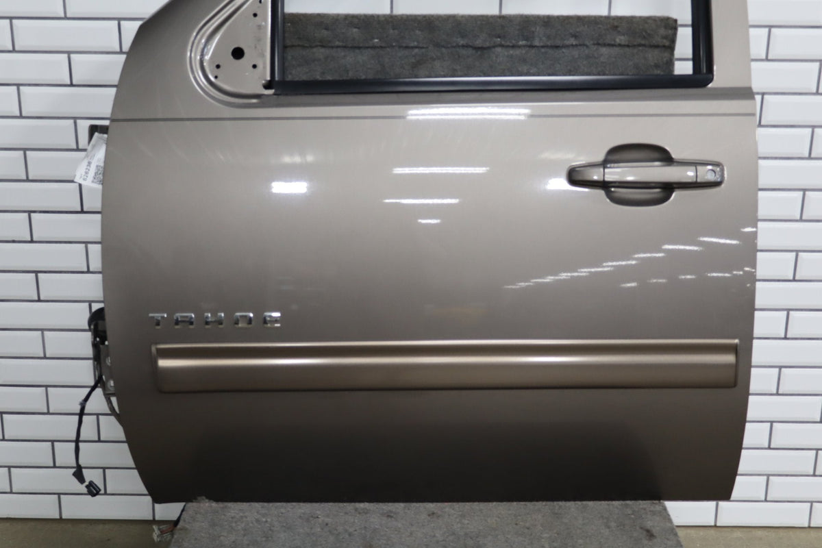 2011-2014 Chevrolet Tahoe/Suburban/Silverado Left Front Door Mocha Steel GHA