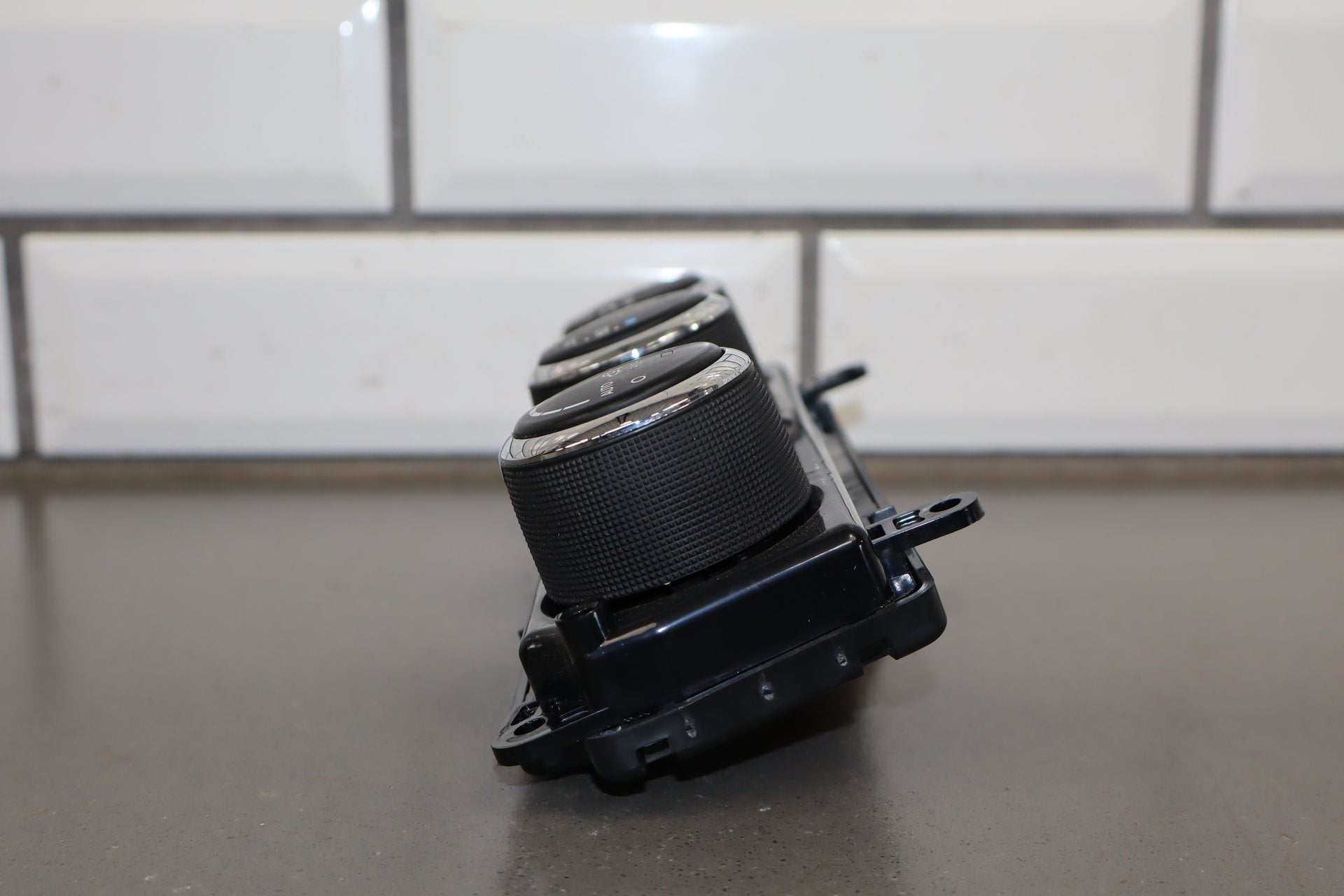 2011-2014 Dodge Challenger Climate Control 55111463AE OEM
