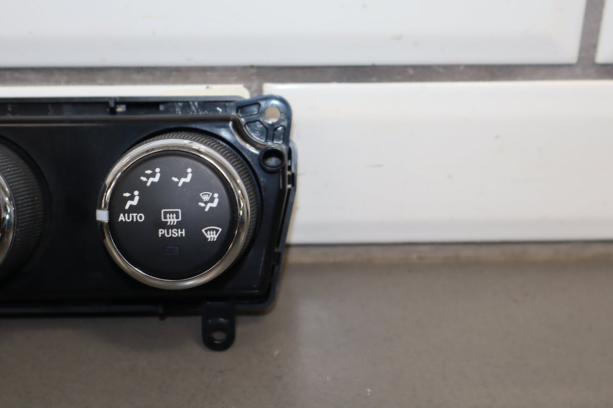 2011-2014 Dodge Challenger Climate Control 55111463AE OEM