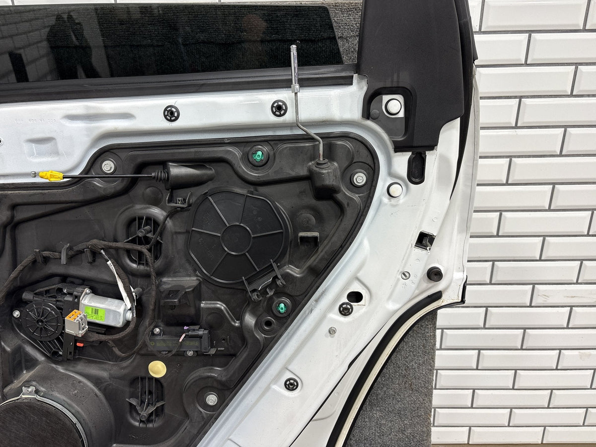 2011-2022 Jeep Grand Cherokee Right Rear Door Bright White ( PW7 )